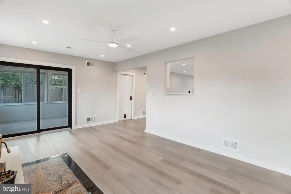 56 GEORGETOWN BOULEVARD Barnegat, NJ 08005
