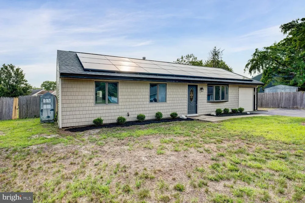 56 GEORGETOWN BOULEVARD Barnegat, NJ 08005