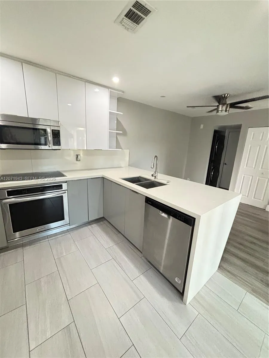 2528 NW 99th Ave #2528 Coral Springs, FL 33065