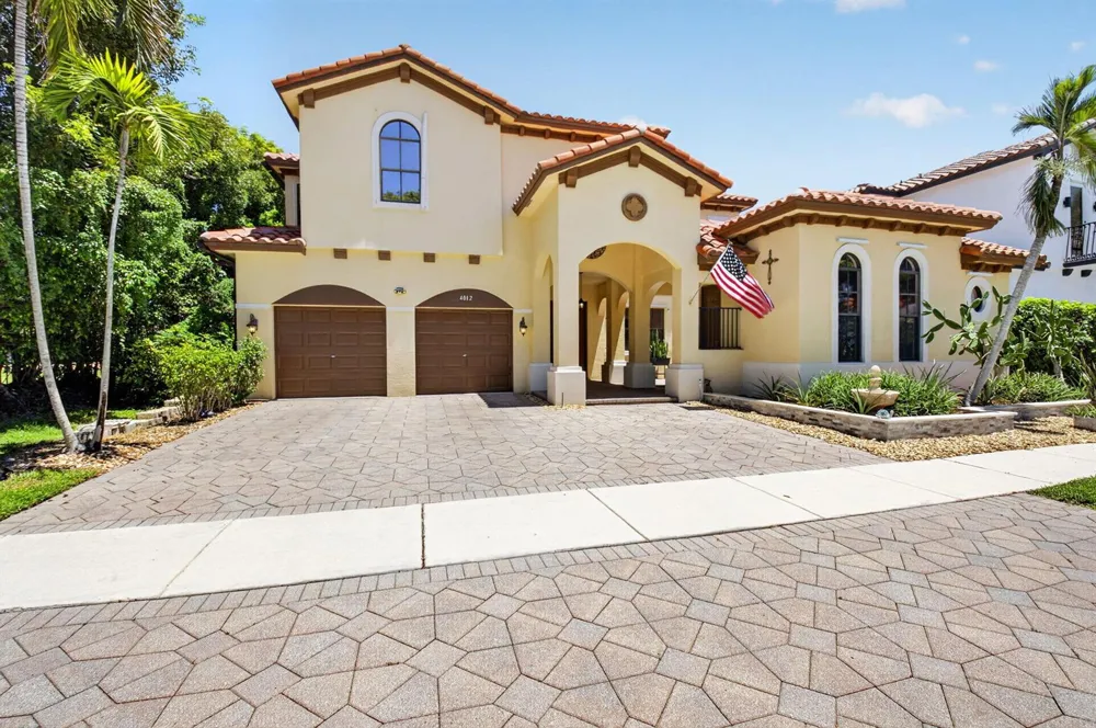 4012 Artesa Drive Boynton Beach, FL 33436