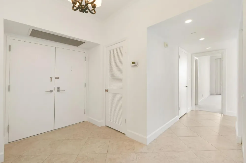 123 LAKESHORE DRIVE #PH45 North Palm Beach, FL 33408