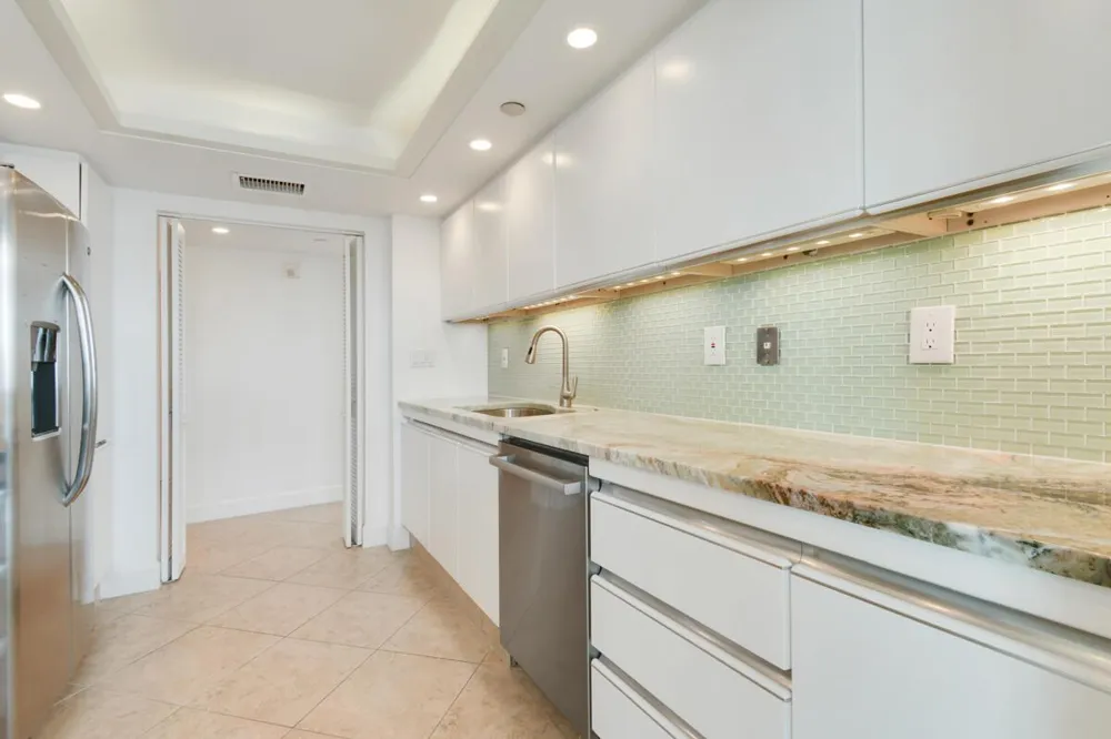 123 LAKESHORE DRIVE #PH45 North Palm Beach, FL 33408