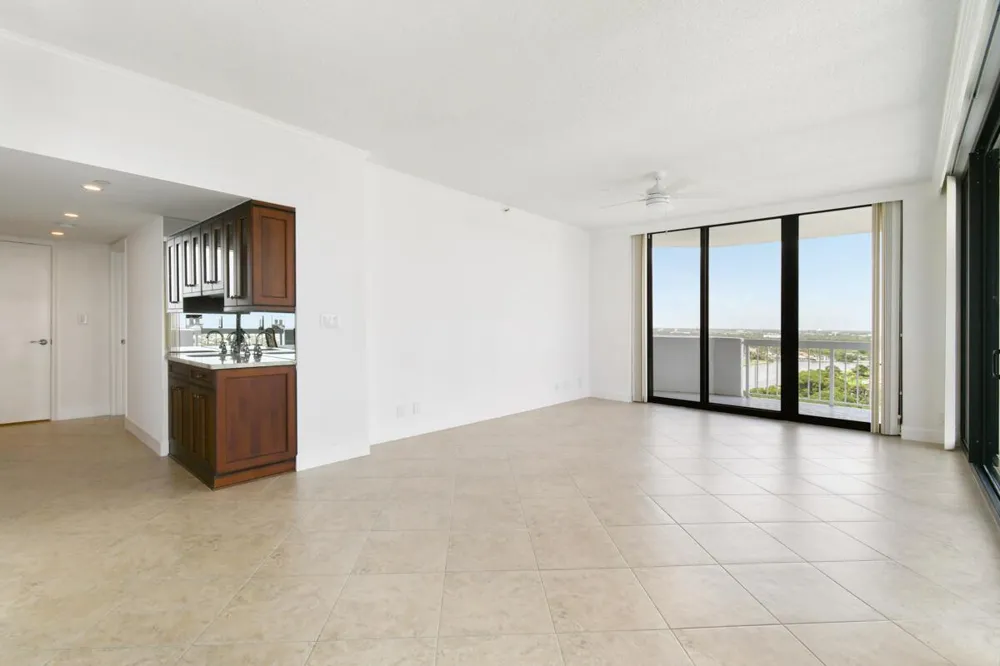 123 LAKESHORE DRIVE #PH45 North Palm Beach, FL 33408