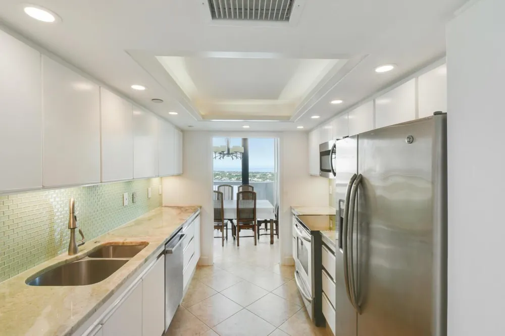 123 LAKESHORE DRIVE #PH45 North Palm Beach, FL 33408