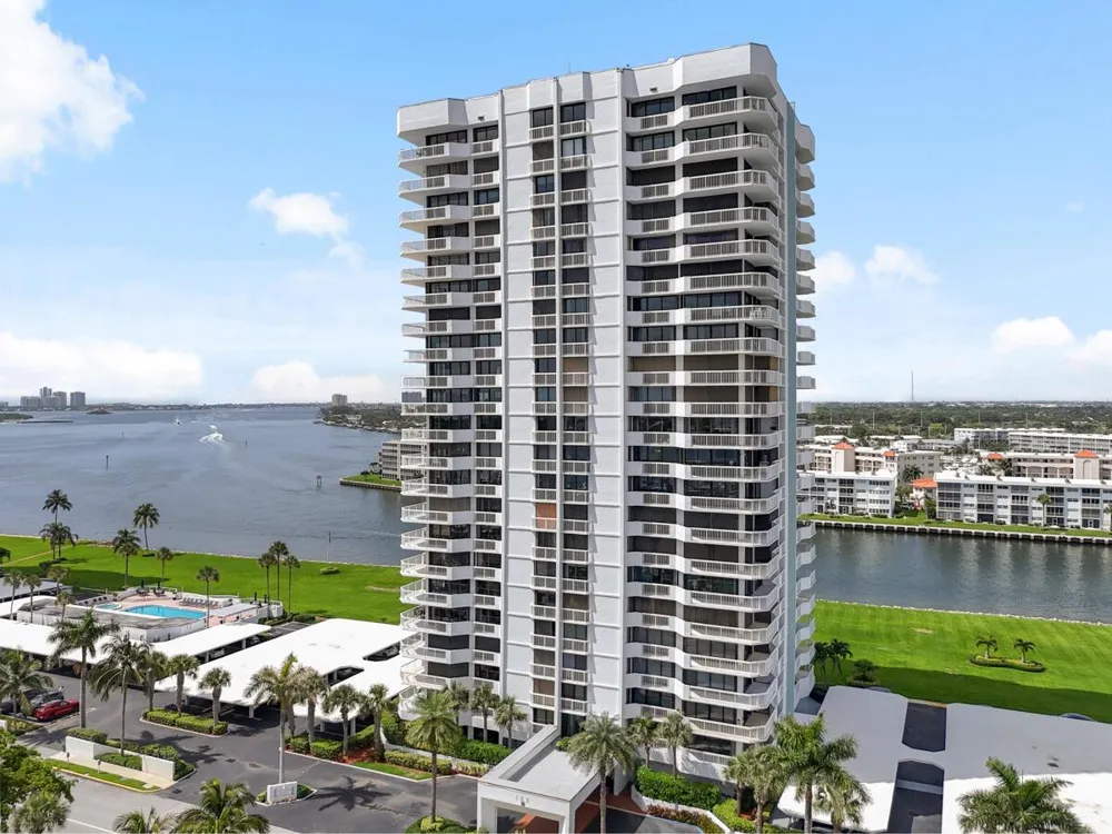 123 LAKESHORE DRIVE #PH45 North Palm Beach, FL 33408