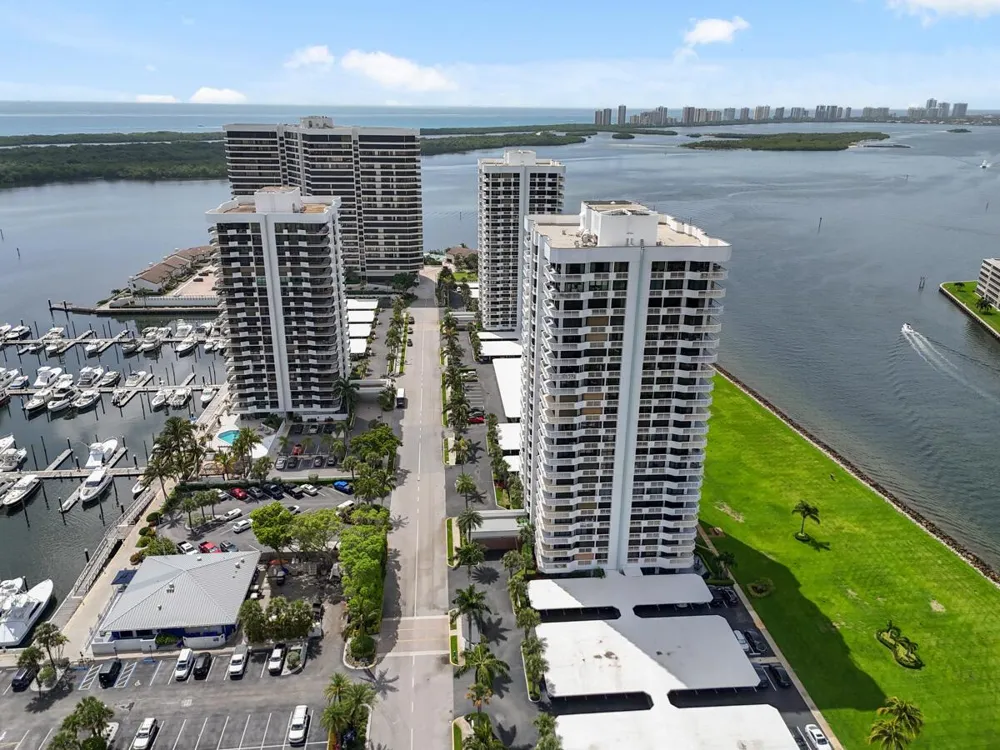 123 LAKESHORE DRIVE #PH45 North Palm Beach, FL 33408