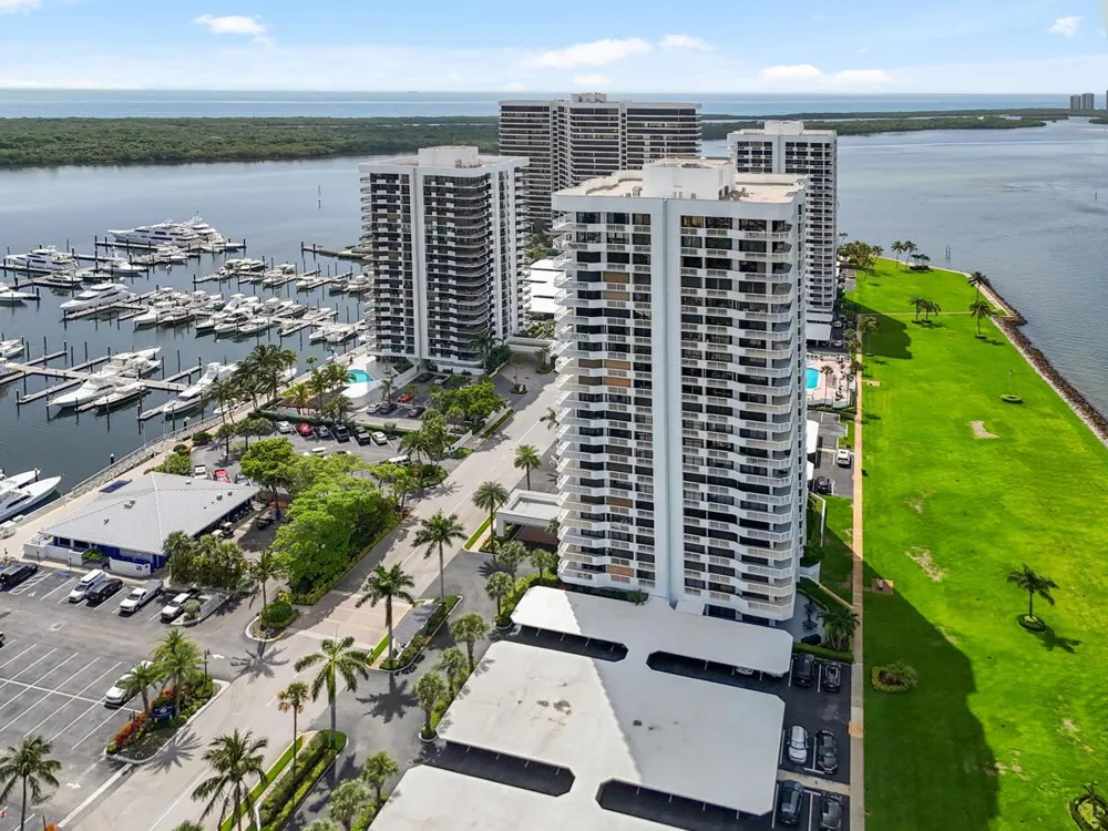 123 LAKESHORE DRIVE #PH45 North Palm Beach, FL 33408
