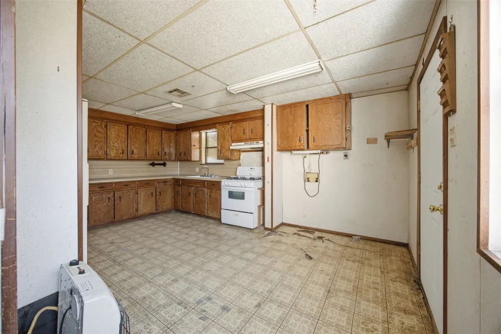 201 W Madison McAlester, OK 74501