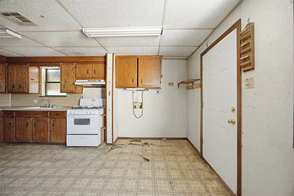 201 W Madison McAlester, OK 74501