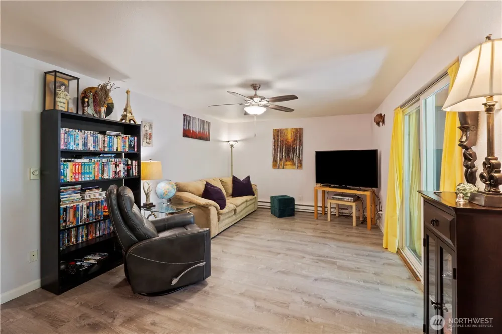 7305 224th Street SW #F6 Edmonds, WA 98026