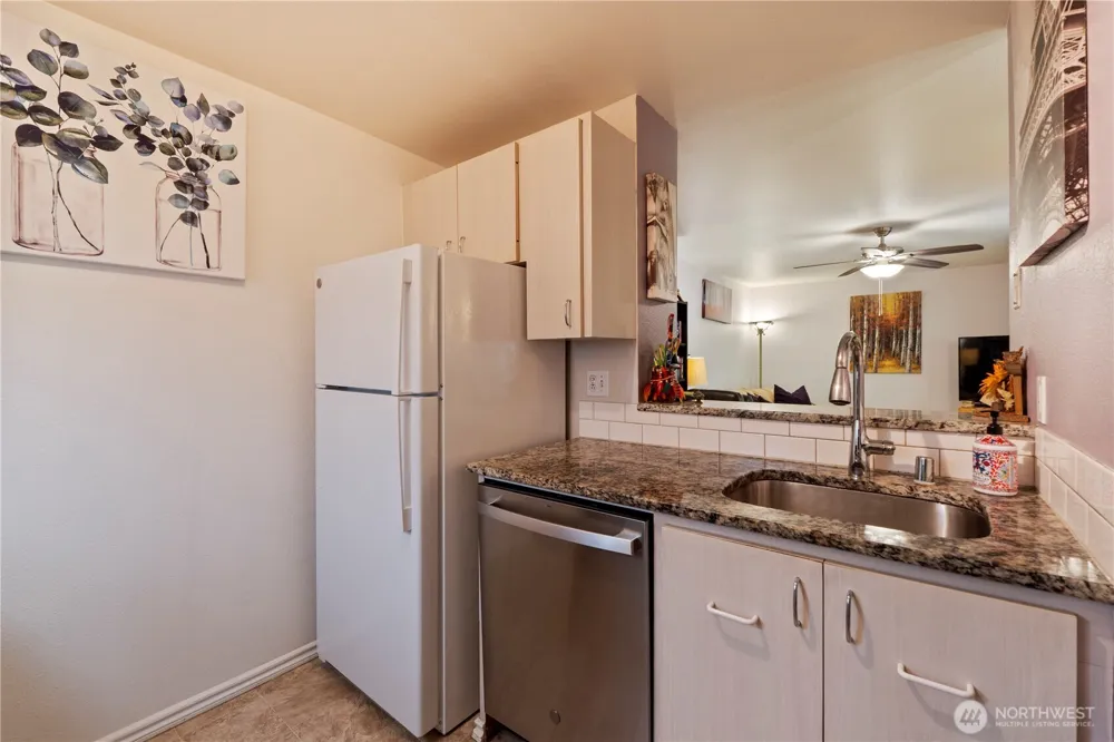 7305 224th Street SW #F6 Edmonds, WA 98026