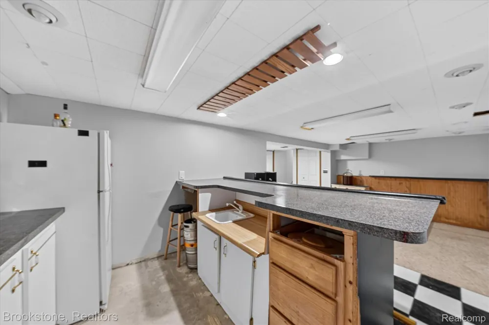 39795 Waldorf Drive Clinton Charter Township, MI 48038