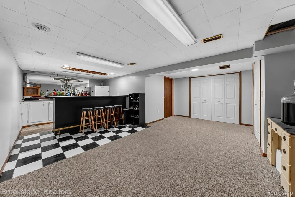 39795 Waldorf Drive Clinton Charter Township, MI 48038