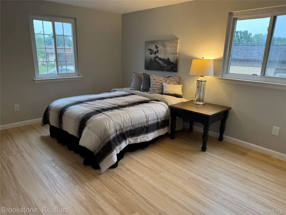 39795 Waldorf Drive Clinton Charter Township, MI 48038