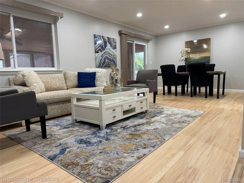 39795 Waldorf Drive Clinton Charter Township, MI 48038