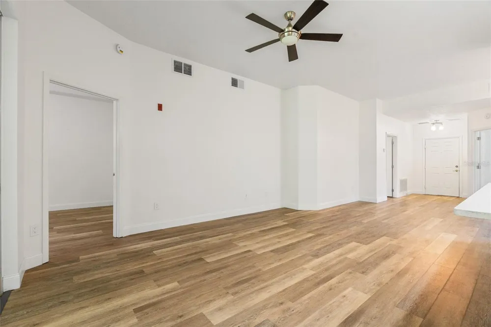 9416 MYRTLE CREEK LANE #701 Orlando, FL 32832