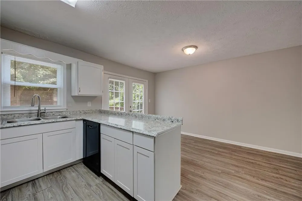 6934 Cottonwood Trail Riverdale, GA 30296