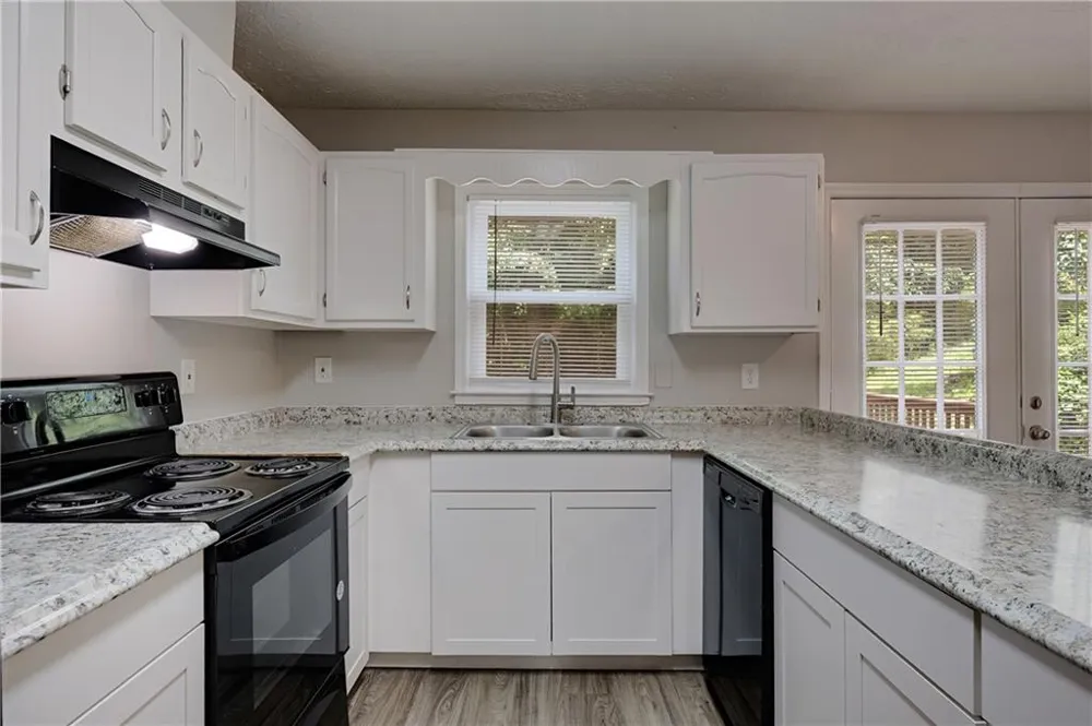 6934 Cottonwood Trail Riverdale, GA 30296