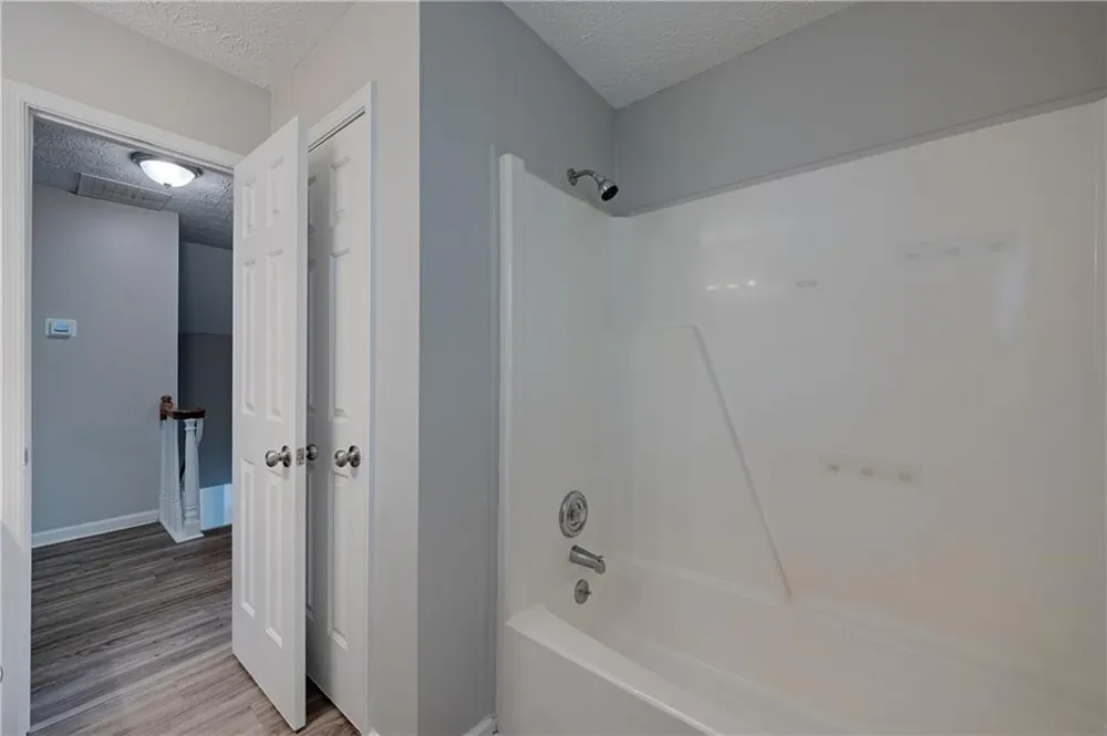 6934 Cottonwood Trail Riverdale, GA 30296