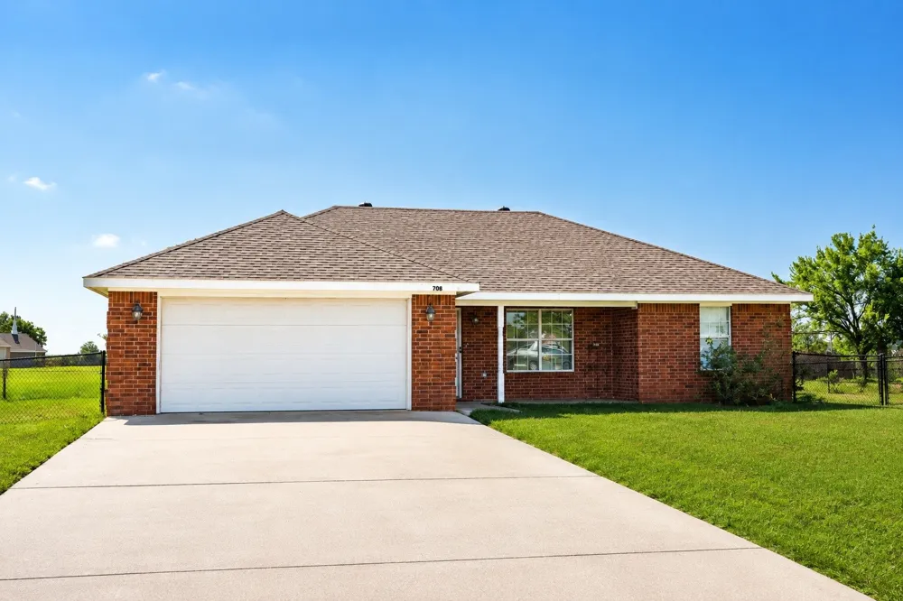 708 David Lane Collinsville, TX 76233