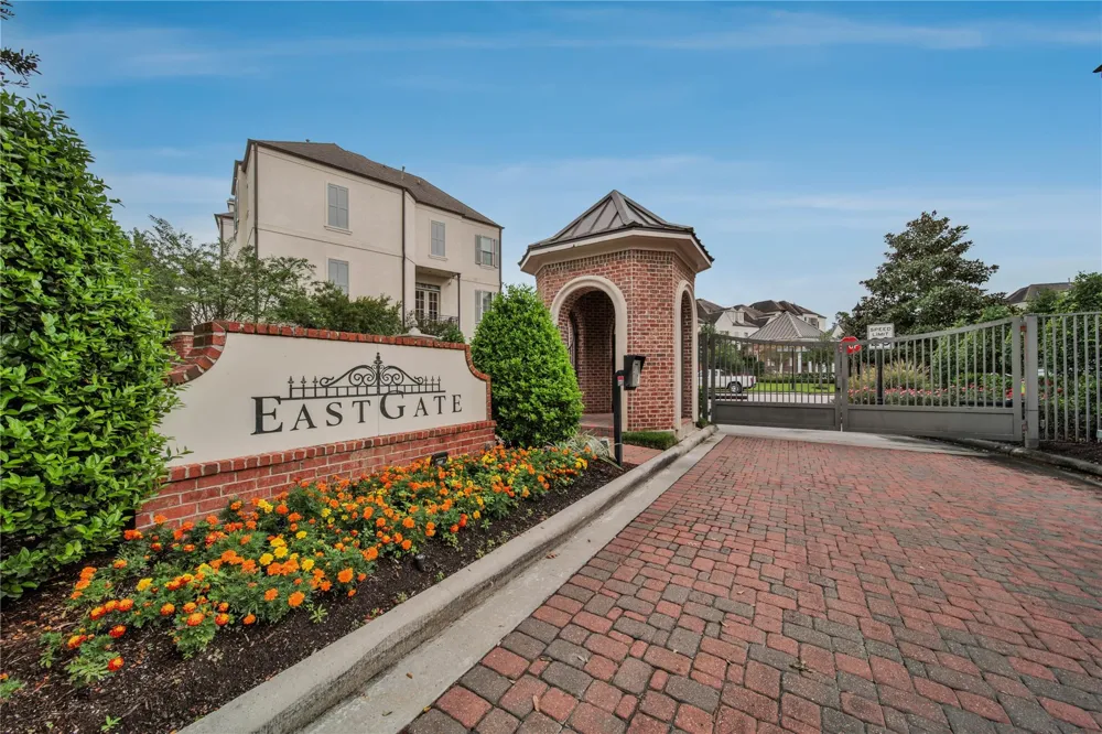 42 Wooded Park Place The Woodlands, TX 77380