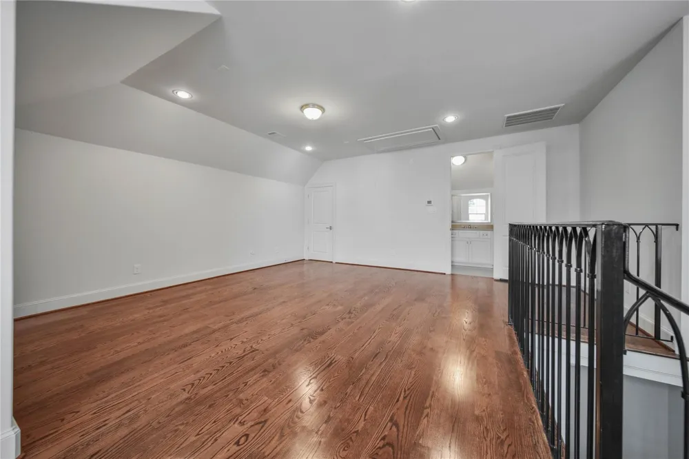 42 Wooded Park Place The Woodlands, TX 77380