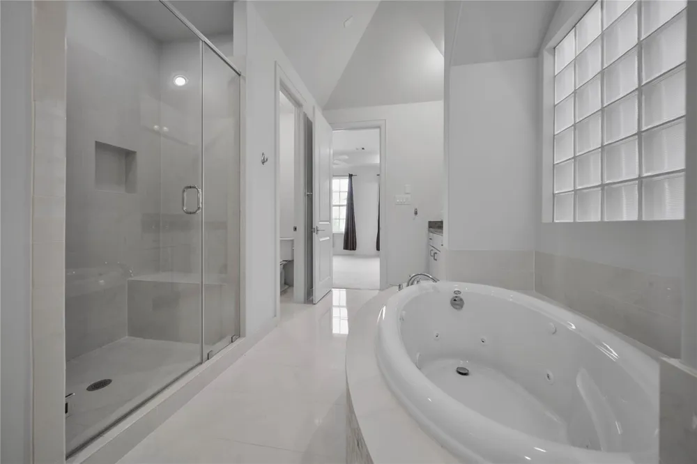 42 Wooded Park Place The Woodlands, TX 77380