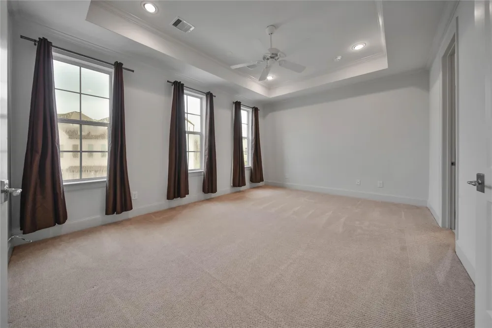 42 Wooded Park Place The Woodlands, TX 77380