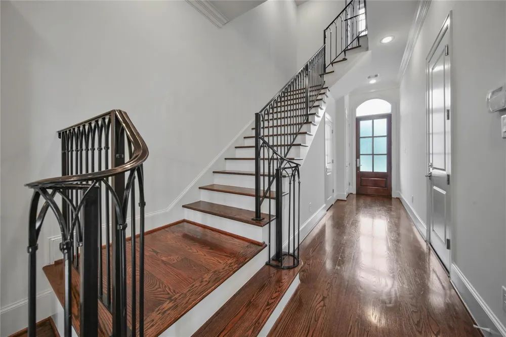 42 Wooded Park Place The Woodlands, TX 77380