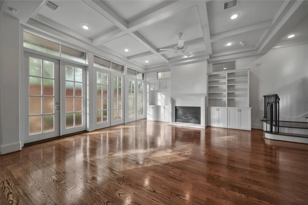 42 Wooded Park Place The Woodlands, TX 77380