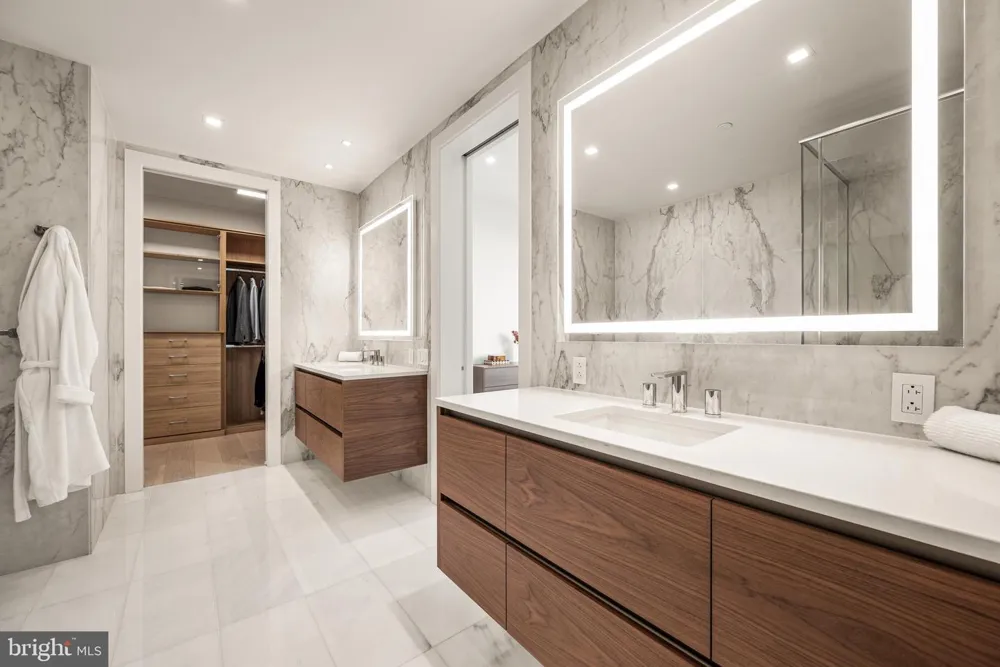 1911 WALNUT STREET #2901 Philadelphia, PA 19103