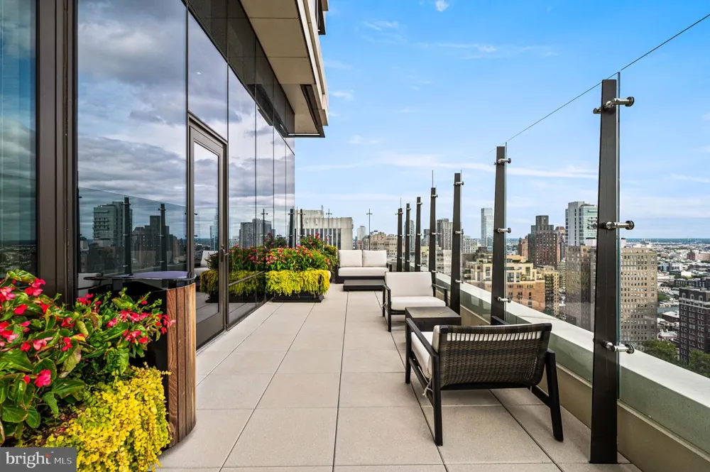 1911 WALNUT STREET #2901 Philadelphia, PA 19103