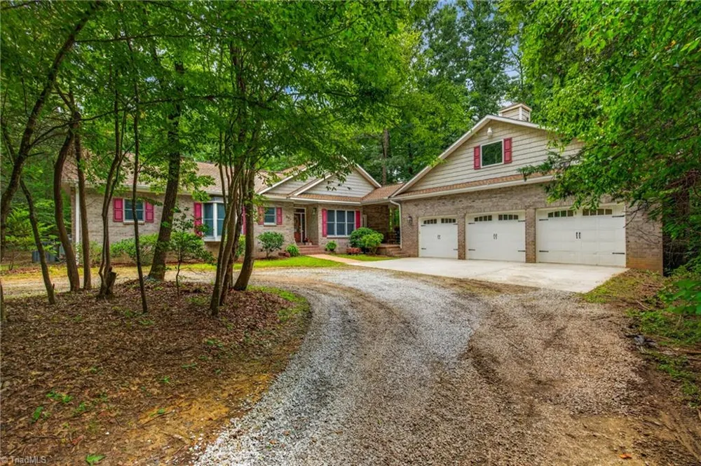 561 Wright Country Road Ramseur, NC 27316