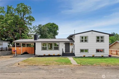 1238 SE 1st Street