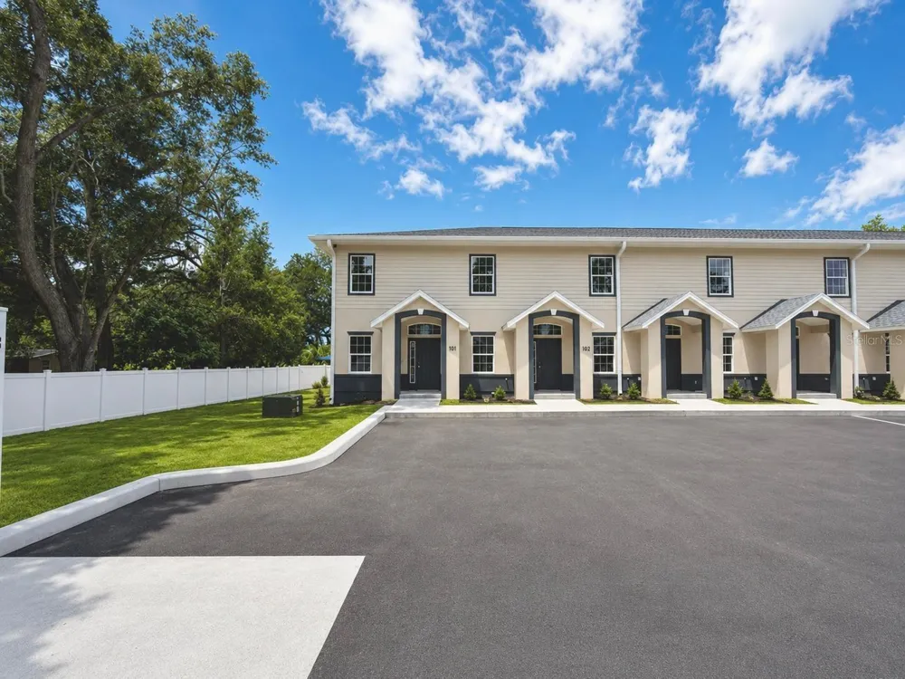 2540 NW 2 STREET #206 ocala, FL 34475