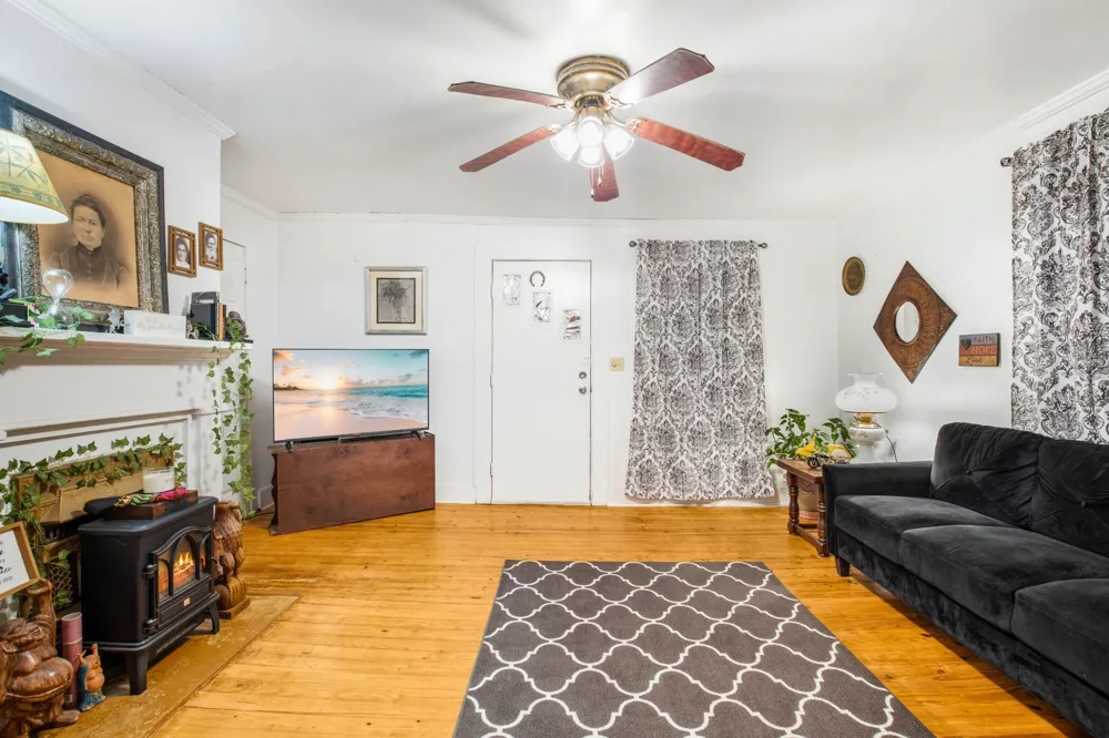 2461 Old Greenbrier Pike Greenbrier, TN 37073