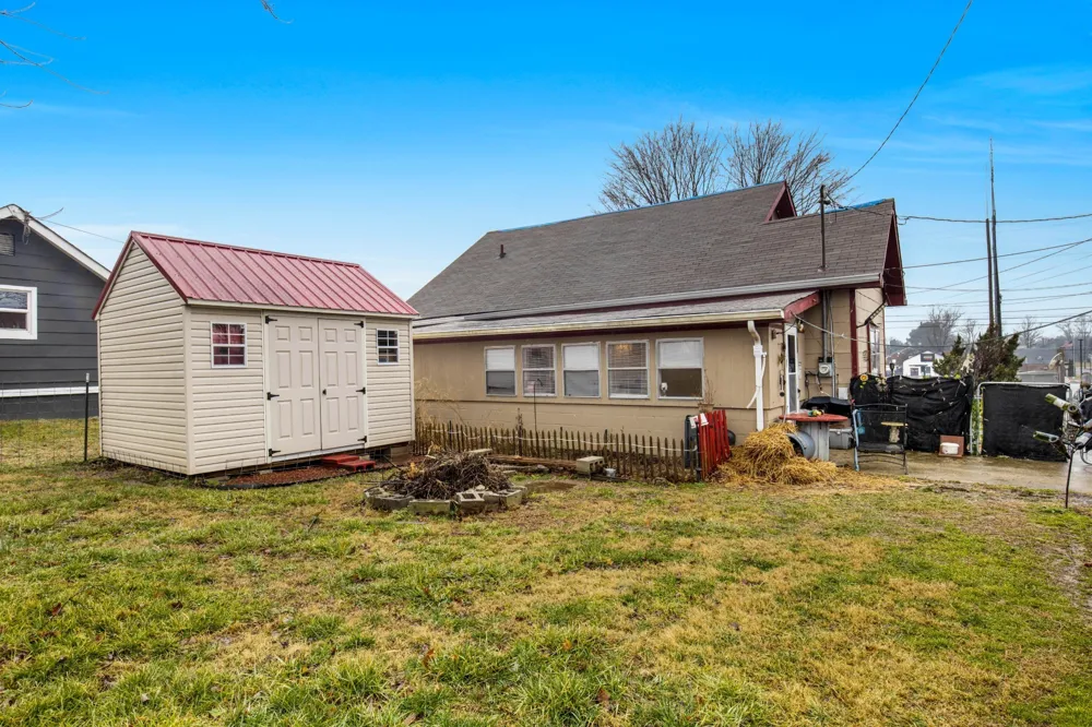 2461 Old Greenbrier Pike Greenbrier, TN 37073