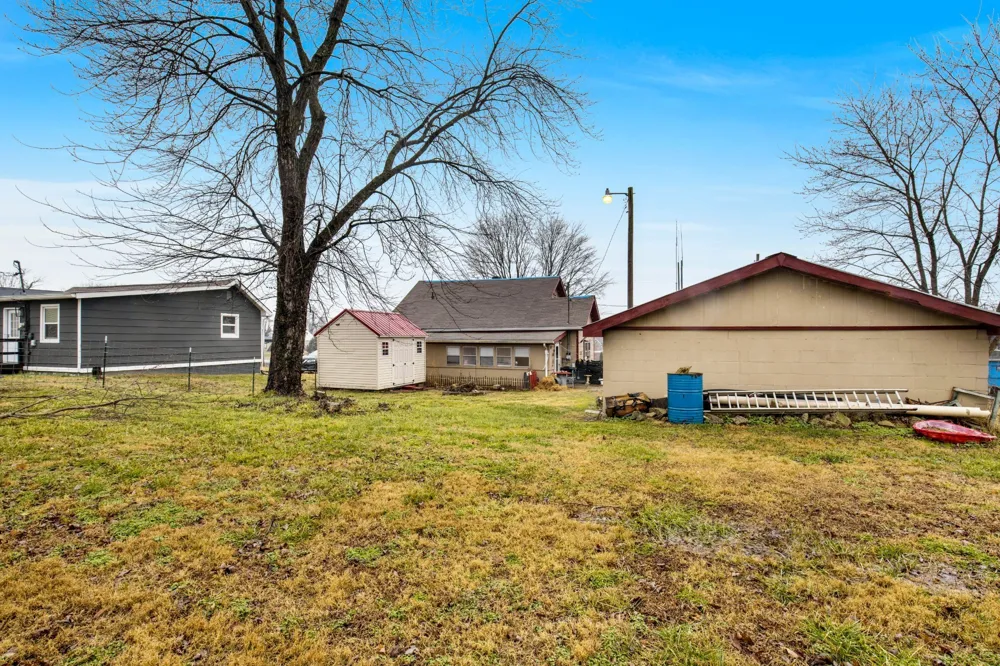2461 Old Greenbrier Pike Greenbrier, TN 37073