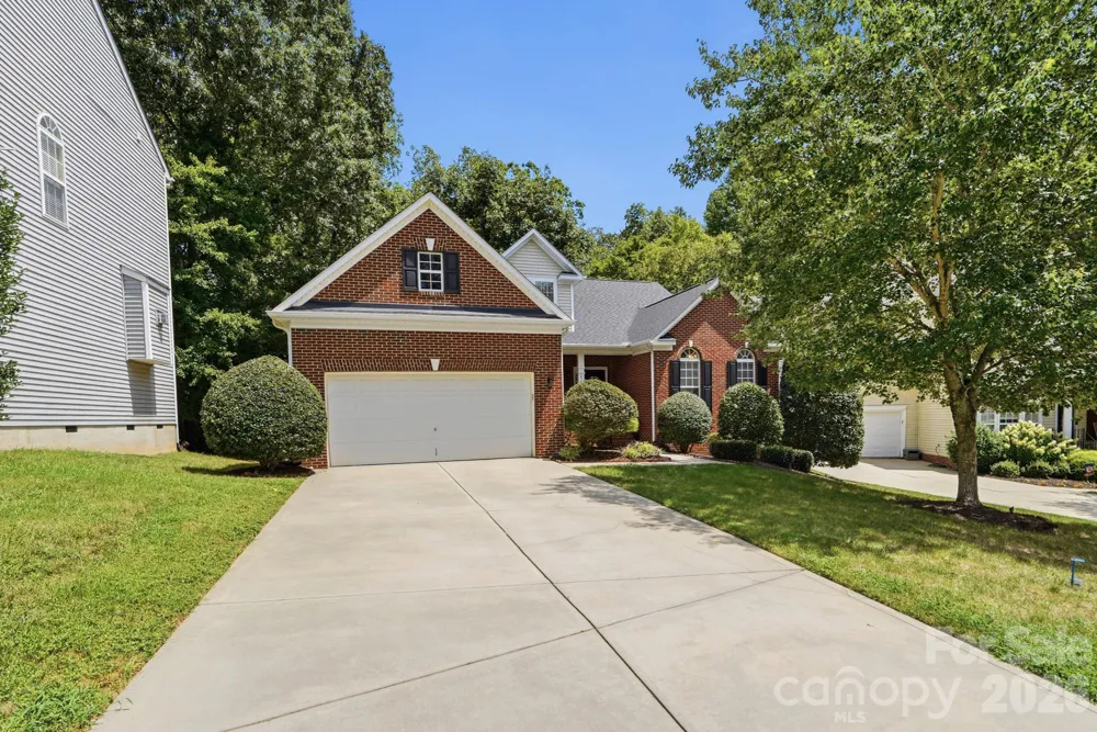 2141 Lord Proprietor Lane Waxhaw, NC 28173