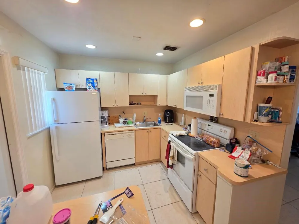 700 LAYNE BOULEVARD #318B Hallandale Beach, FL 33009