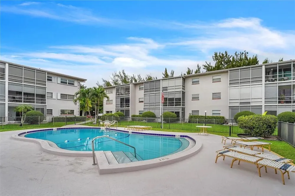 700 LAYNE BOULEVARD #318B Hallandale Beach, FL 33009