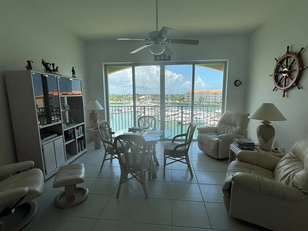 15 HARBOUR ISLE DRIVE W #PH05 Fort Pierce, FL 34949
