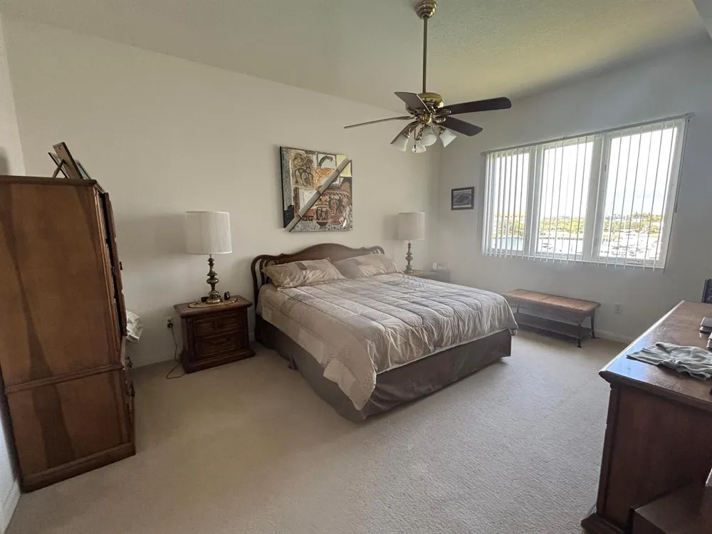 15 HARBOUR ISLE DRIVE W #PH05 Fort Pierce, FL 34949