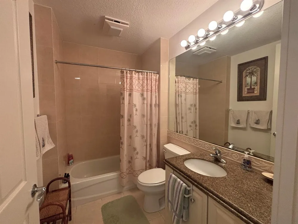 15 HARBOUR ISLE DRIVE W #PH05 Fort Pierce, FL 34949