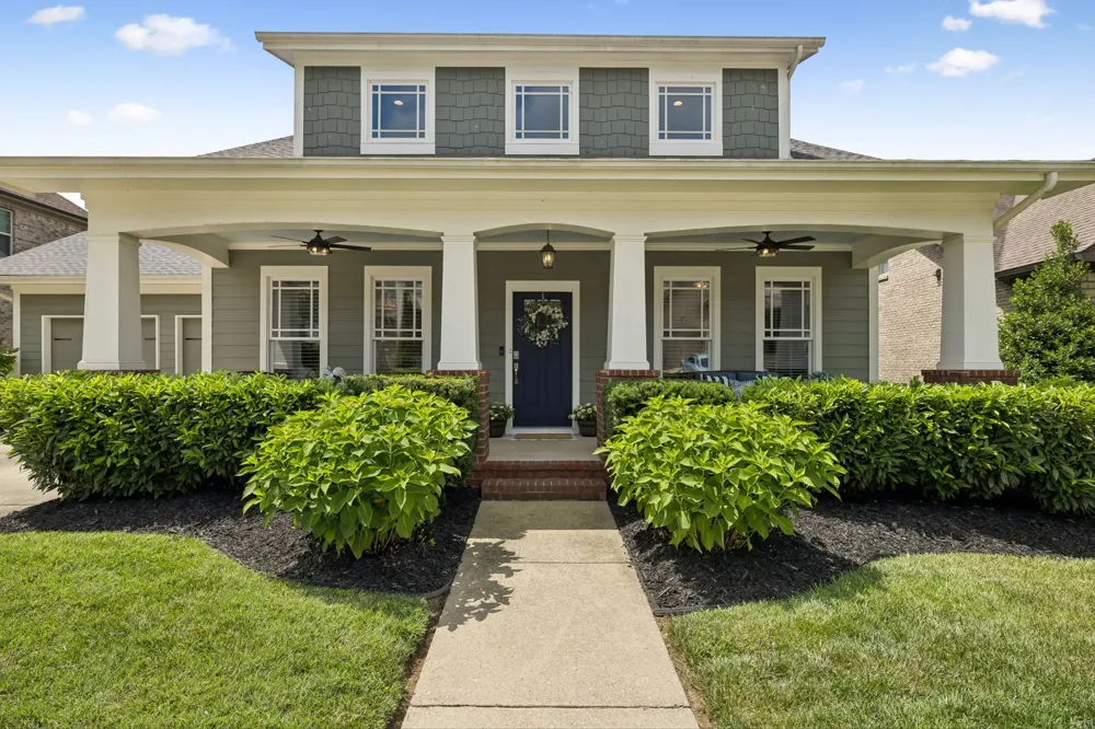 2017 Callaway Park Pl Thompsons Station, TN 37179