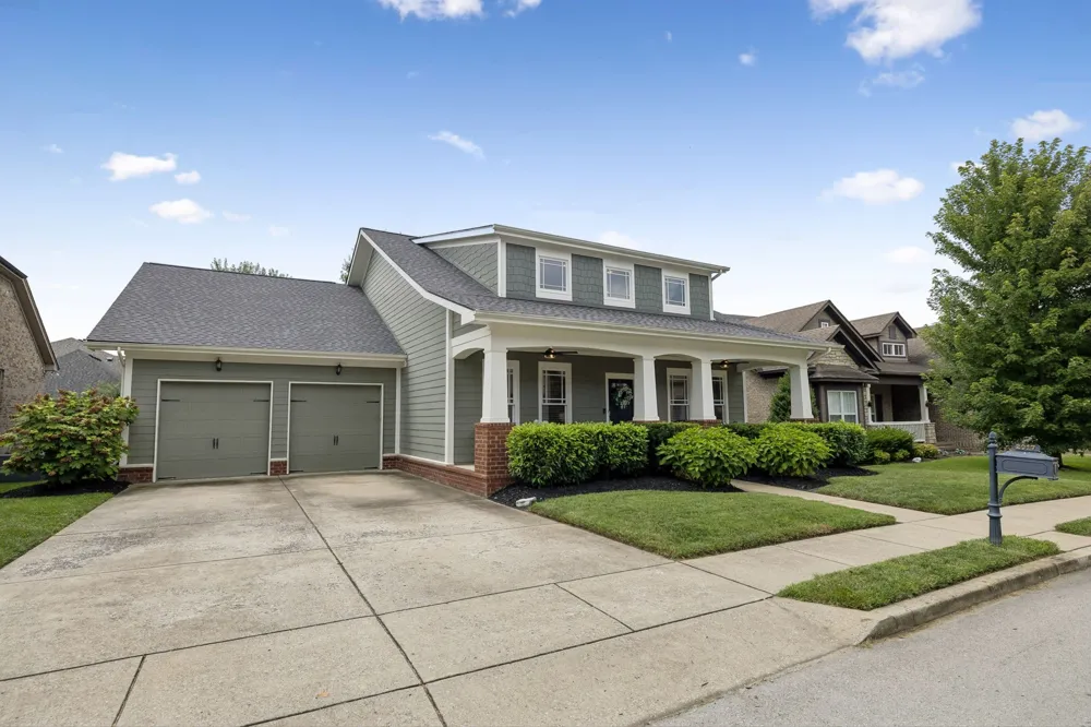 2017 Callaway Park Pl Thompsons Station, TN 37179