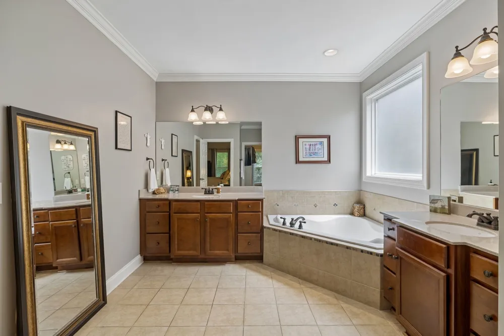 2017 Callaway Park Pl Thompsons Station, TN 37179