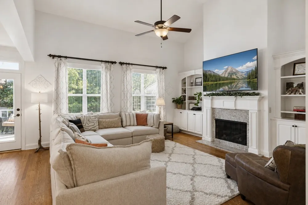 2017 Callaway Park Pl Thompsons Station, TN 37179