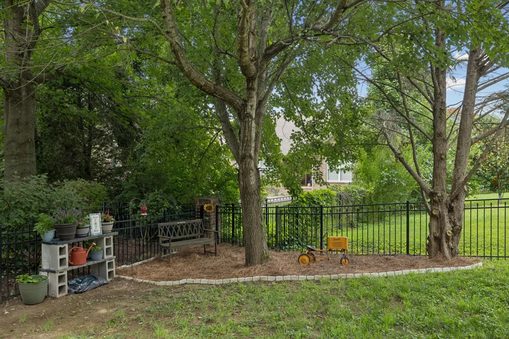 2017 Callaway Park Pl Thompsons Station, TN 37179