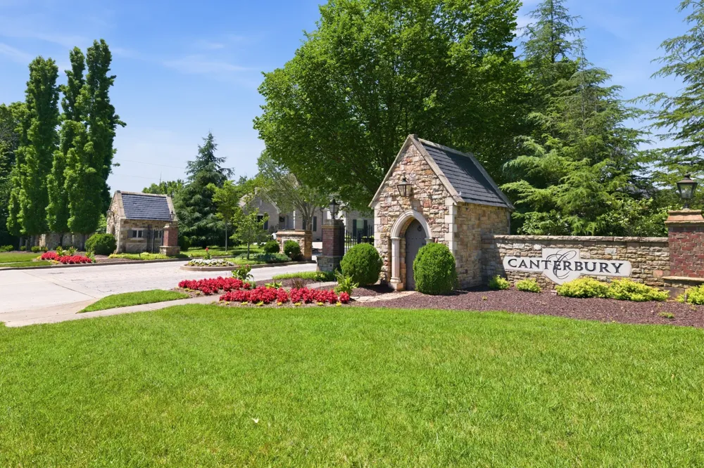 2017 Callaway Park Pl Thompsons Station, TN 37179